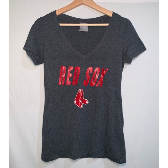 Genuine Merchandise Tops - Red Sox Vneck ⚾️